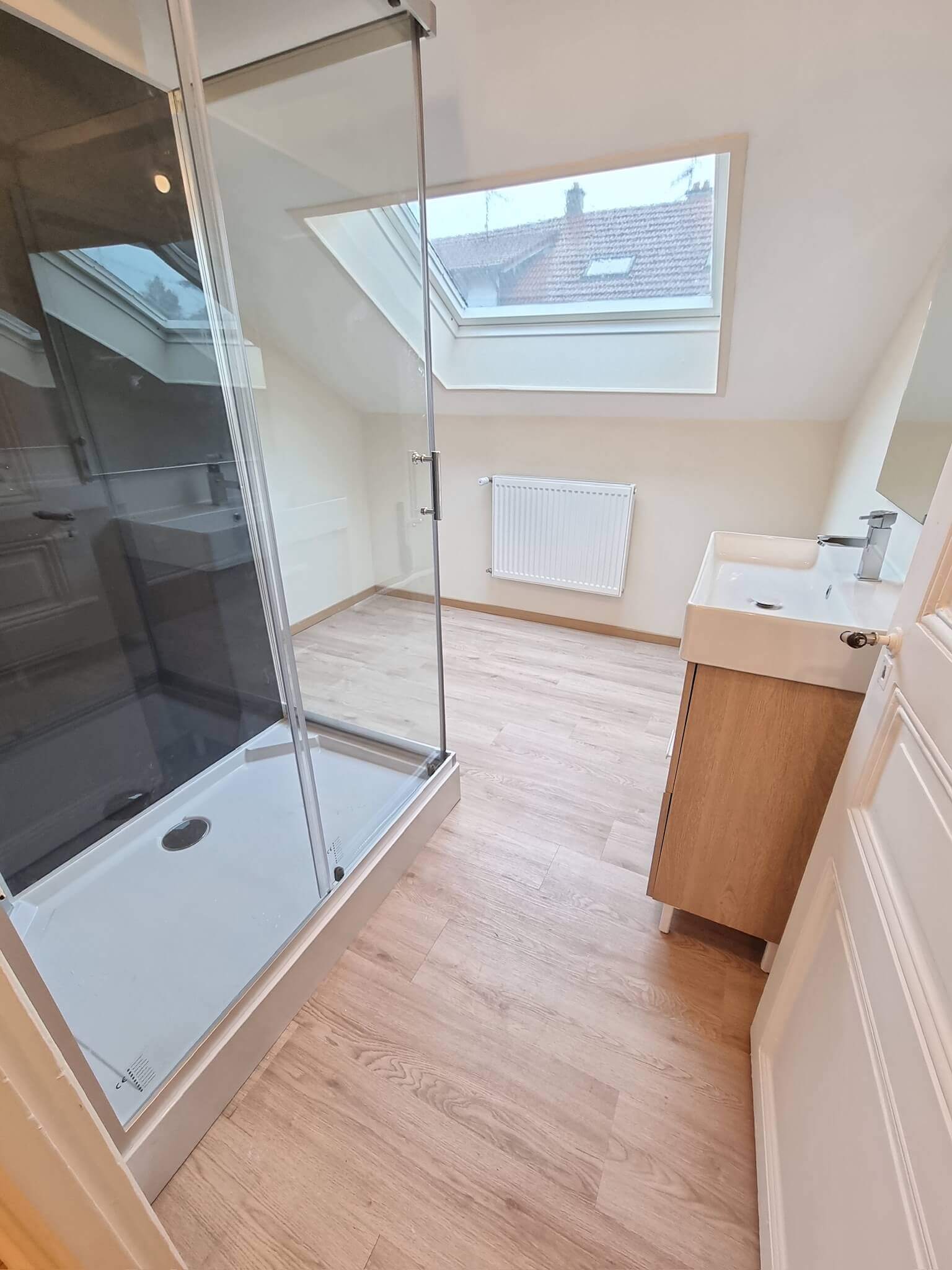 Rénovation complète salle de bain par De Pascalis - Aménagement optimisé